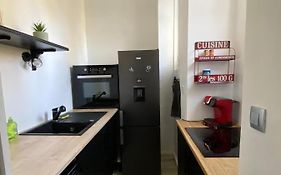Grand Deux Pieces Au Pied Du Parc Du Chateau